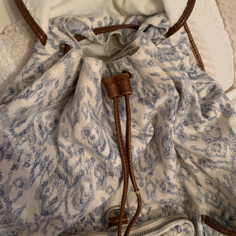 Backpack - Picture 3 of 3